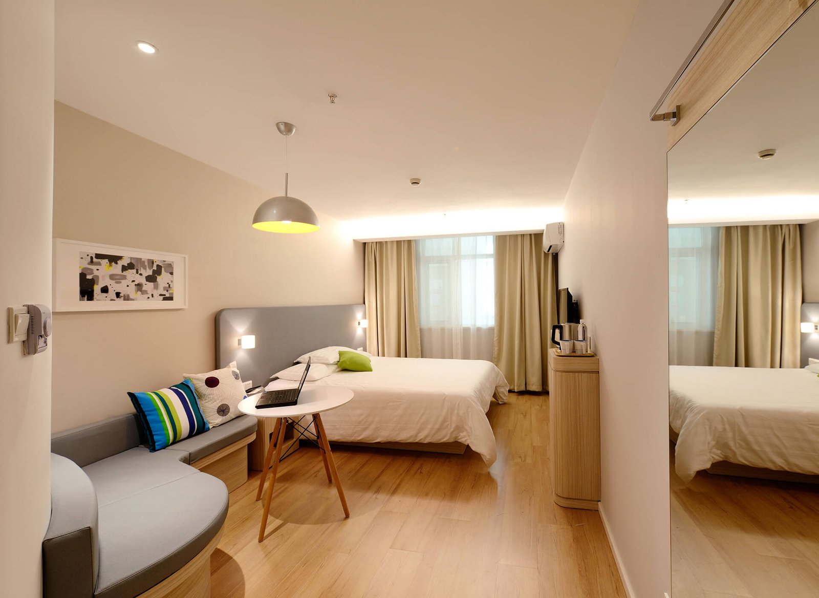 Moonlight Hotel